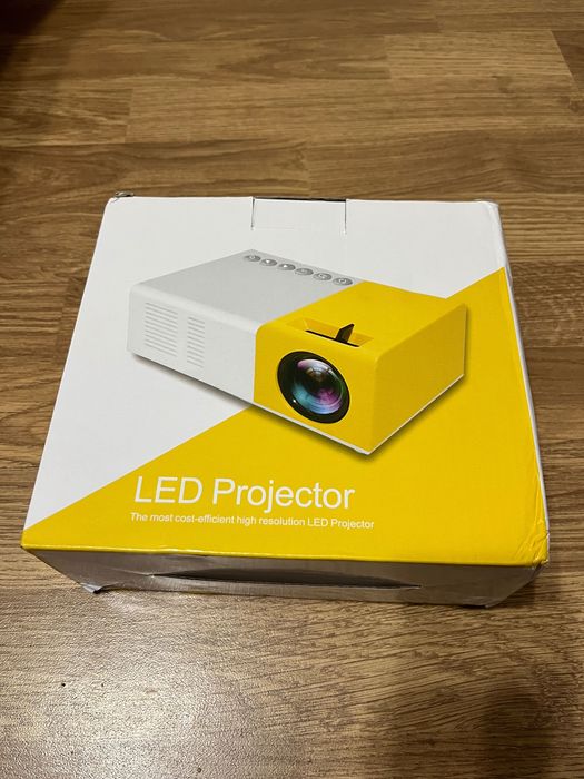 Мини проектор за кино