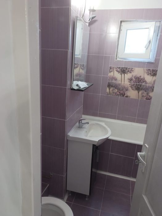 Închiriez apartament