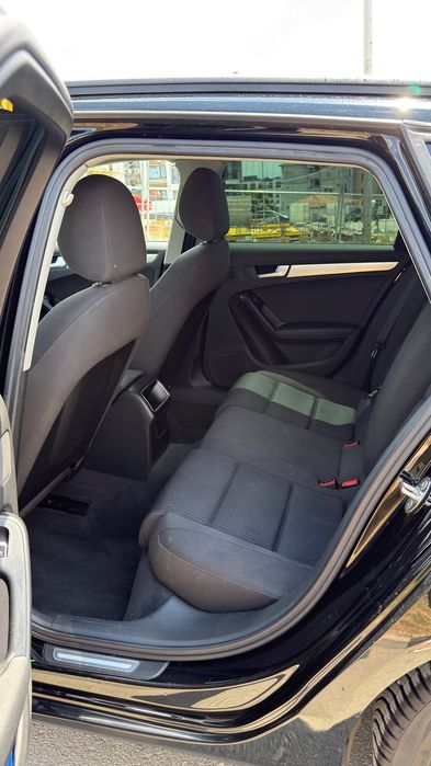 Продавам Audi A4