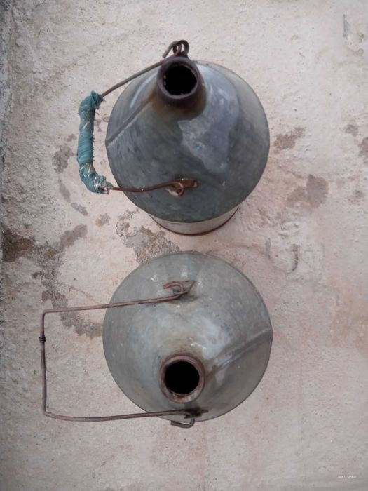 Bidon gaz din tabla, canistra veche pentru gaz