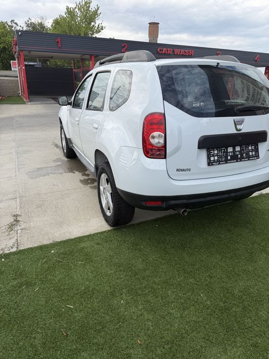 Duster 1,5 Diesel —-4x4  —-euro 5 —5200€