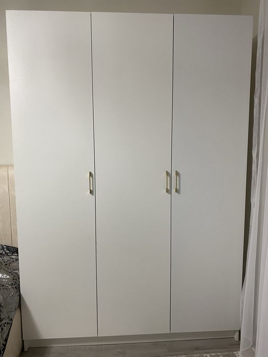 Продам новый шкаф для одежды