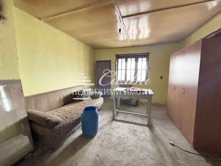 Двуетажна ТУХЛЕНА вила на плоча - местност Чашка.