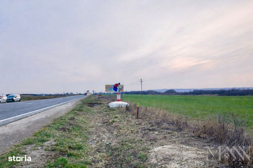 Teren intravilan de vanzare | Acces din DN1, Sacadat, jud. Bihor
