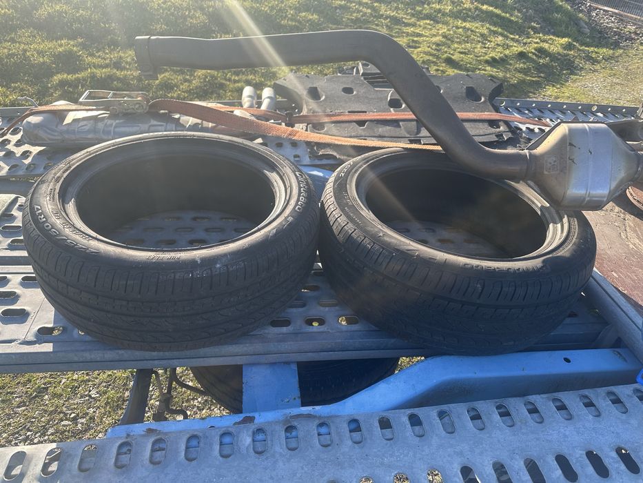 R17 225/50 Pirelli runflat 2 бр. летни