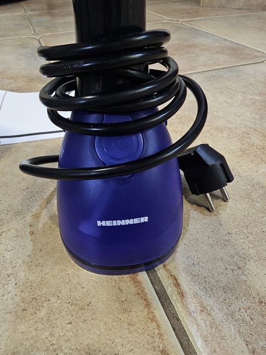 Fier de călcat vertical Heinner