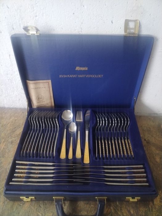 Комплект прибори за хранене 23/24 карата златно покритие 70 броя 
Olym