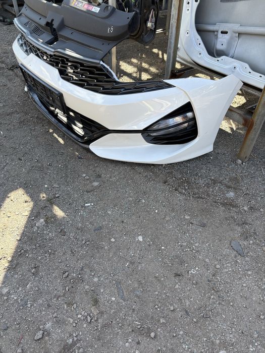 Предна броня за Kia K5 2022год.