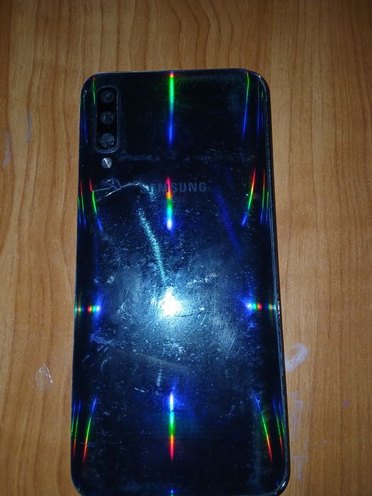 Vând telefone pentru piese