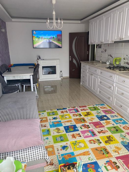 Se vine apartament mobilat partial renovat. Mai multe detali si poze mai multe  in privat.