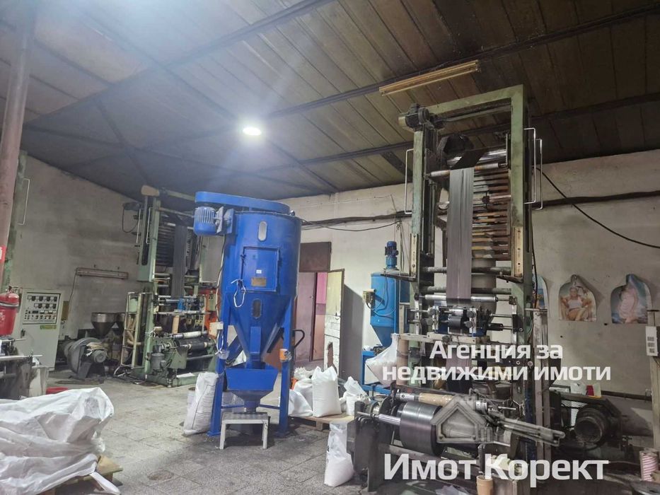 Продава се Склад в Асеновград - 3040 кв.м за 142 €/кв.м - Снимка #3