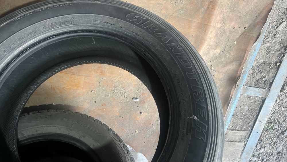 Продам комплект шины всесезонный 265/60R18