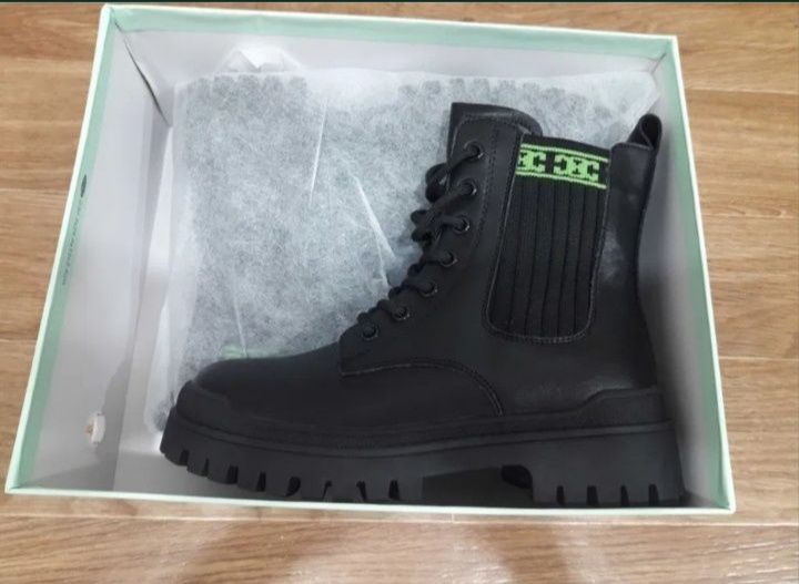 Новая кожаная обувь на девочку р36