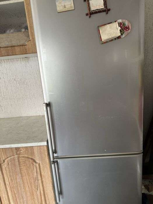 Холодильник на запчасть