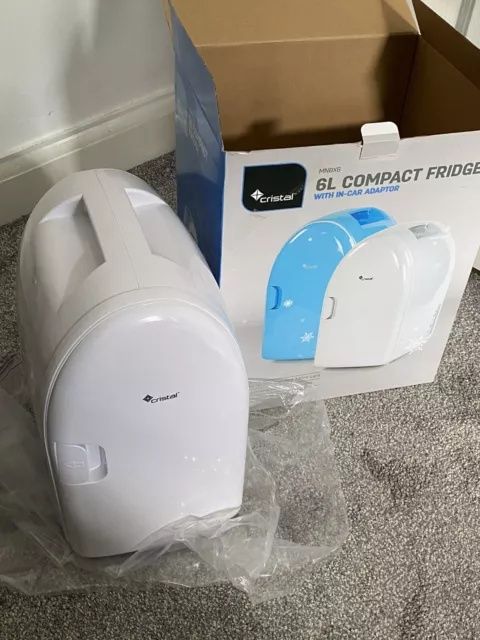 Мини бар хладилник Cristal MNBX6
6 литра
Два режима на работа:
Освен о