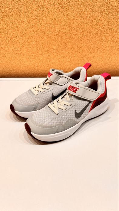 Кроссовки Nike на девочку размер 31,5