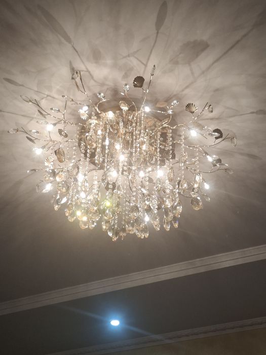 Люстра для зала