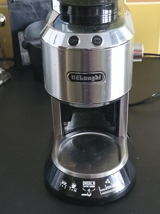 Râșniță DeLonghi la jumate de preț