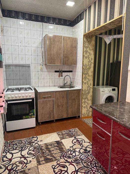 3 xonalik 1 - etaj kvartira Madina magazin orqasida ijaraga beriladi