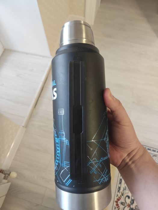 Термос для воды и чая