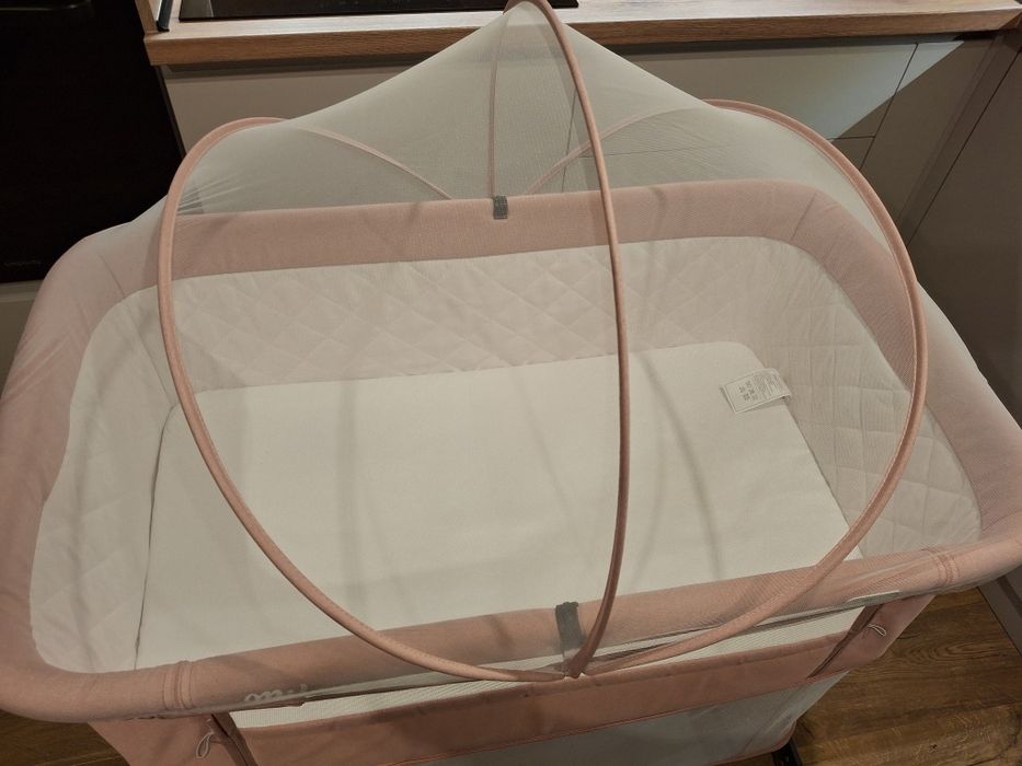 Легло next to me Lorelli