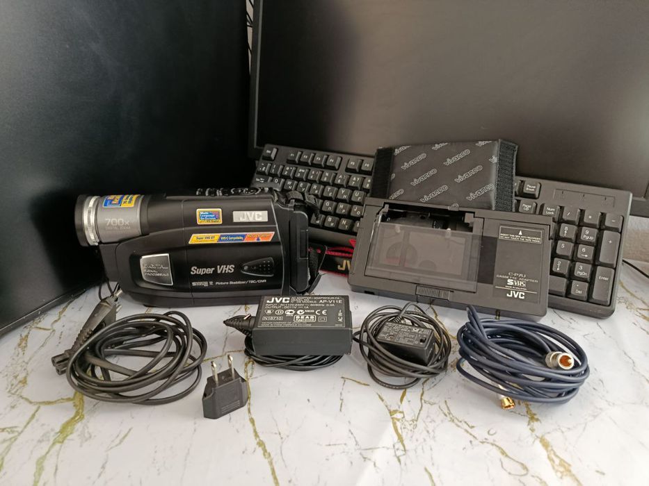 Видеокамера JVC GR-SX150AG