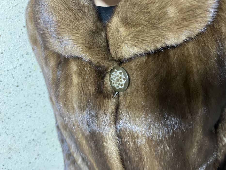 Продам шубу, в отличном состочнии