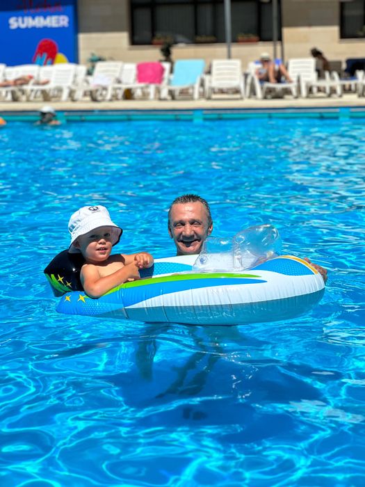 Нарукавники и надувная лодка