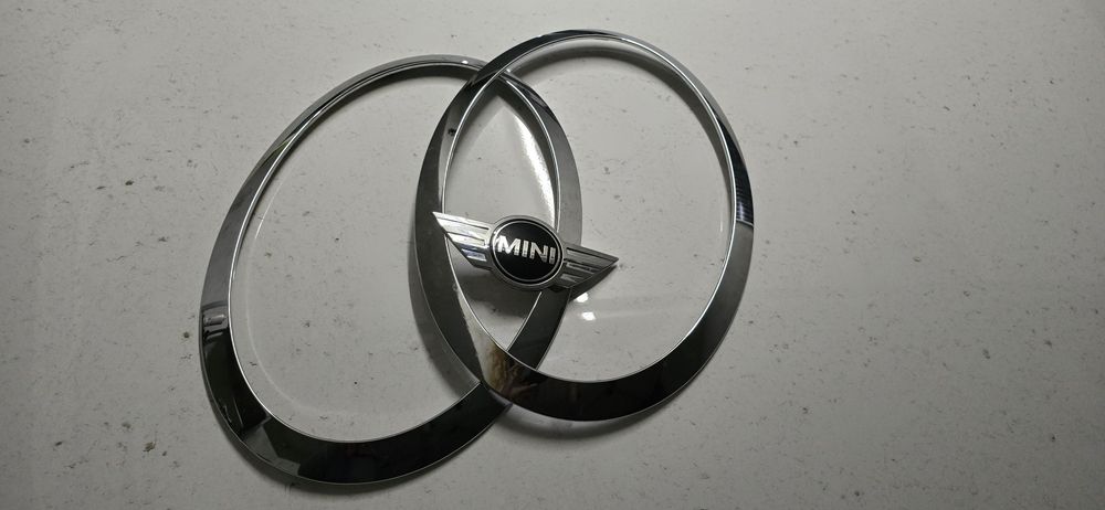 Хром лайсни около фарове и предна емблема Mini Cooper F55/56 оригиналн ...