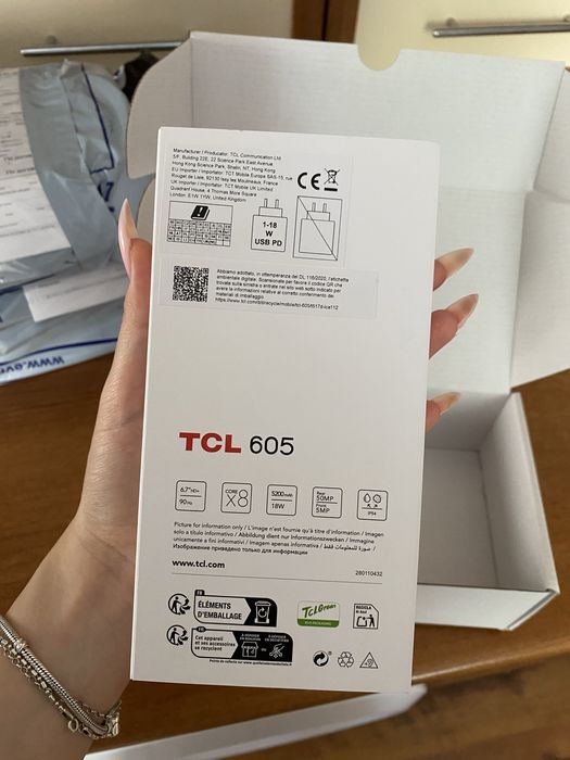 2 чисто нови TCL 605