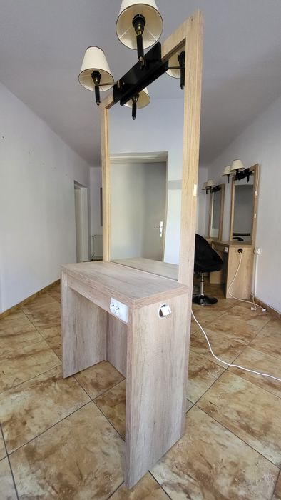 Stand masa cu oglinda coafură