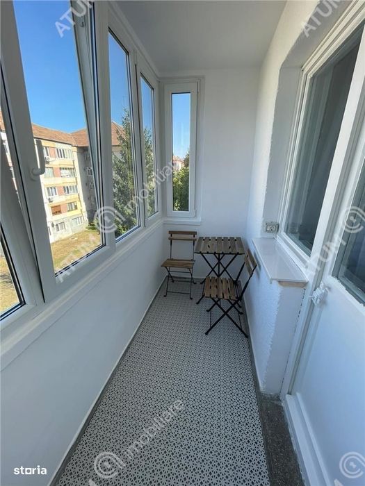 Apartament 3 camere decomandate si balcon inchis zona Strand Sibiu