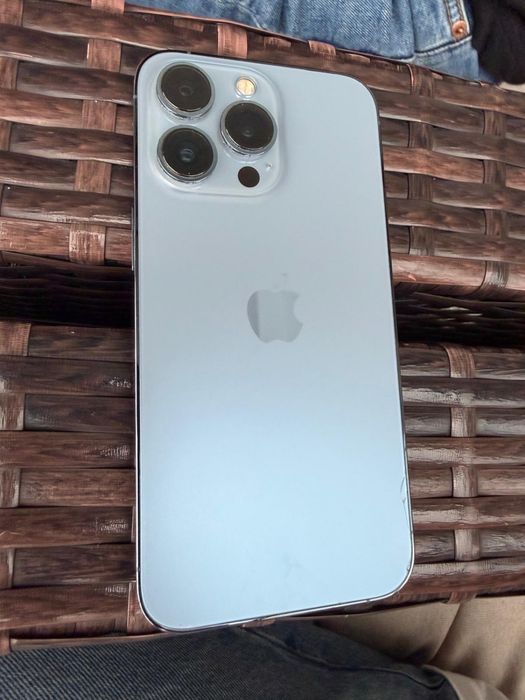 iPhone 13 PRO sierra blue