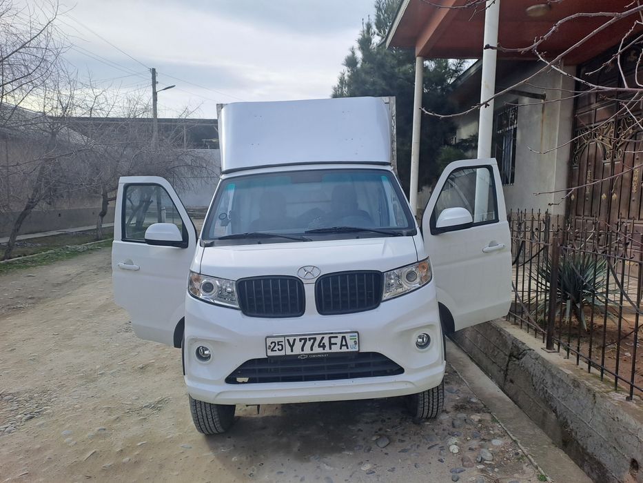 Srochna moshina sotiladi