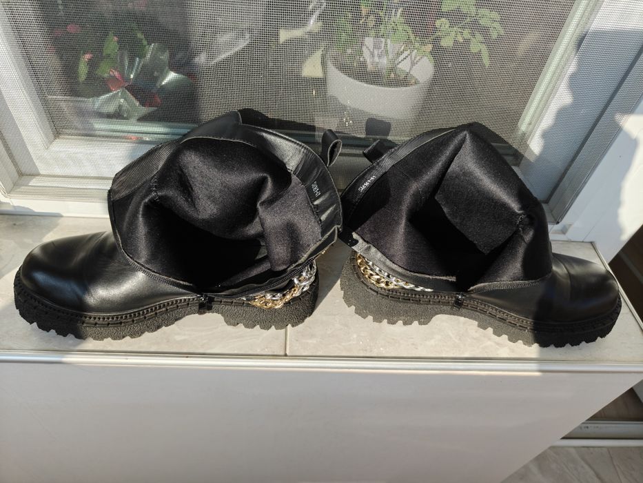 Дамски боти-като нови