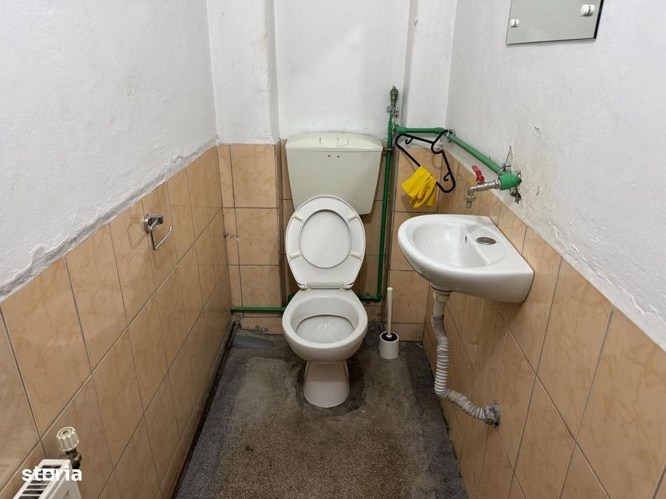 Inchiriere apartament mansarda 5 camere vila curte Cotroceni metrou