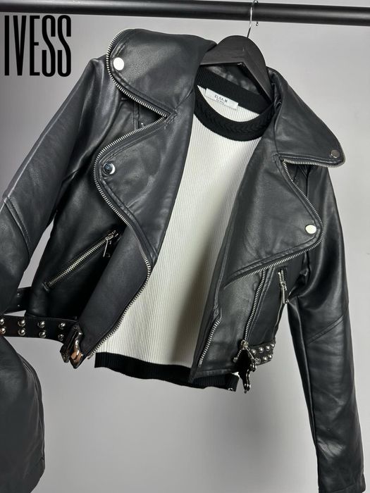 Късо кожено яке с капси