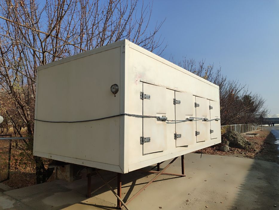 Рефрижатор будка сотилади.ҳолати зўр каттасидан матор ишлайди. нархи 3