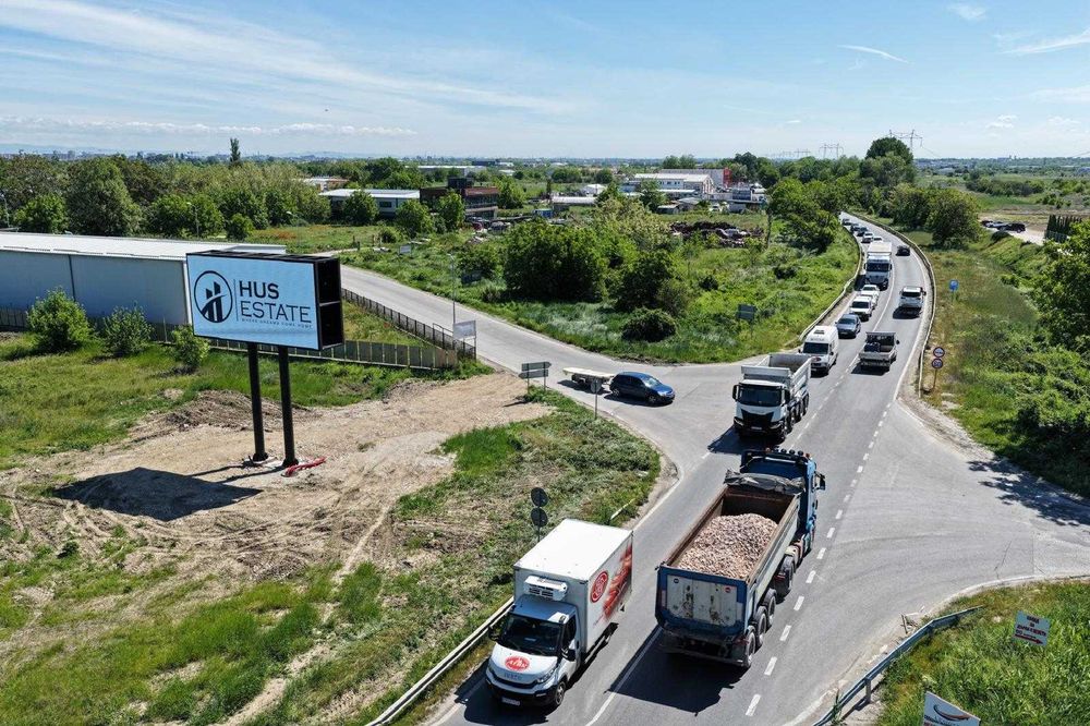 ОФЕРТА ЗА РЕКЛАМА НА ДВУСТРАНЕН LED ЕКРАН С РАЗМЕРИ 8х4 м.