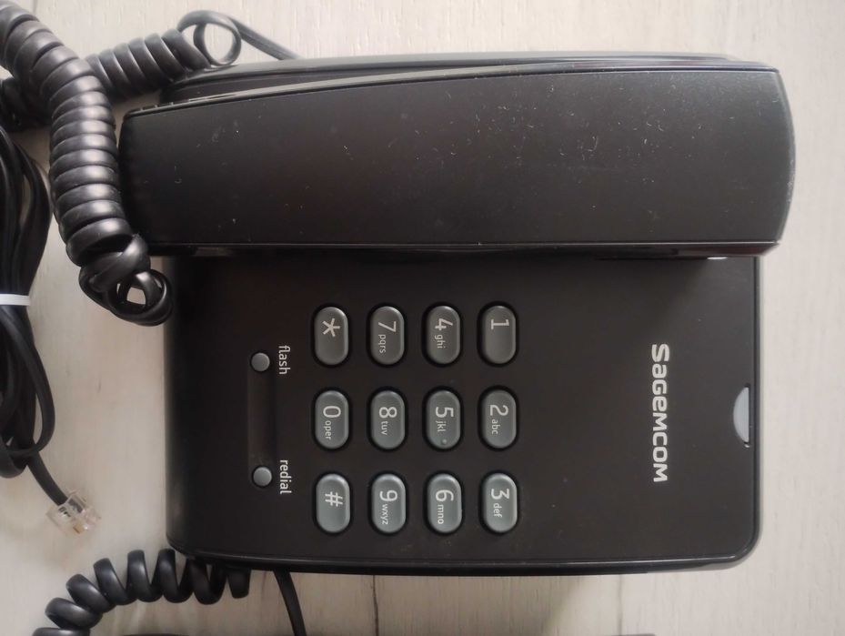 Телефони стационарни