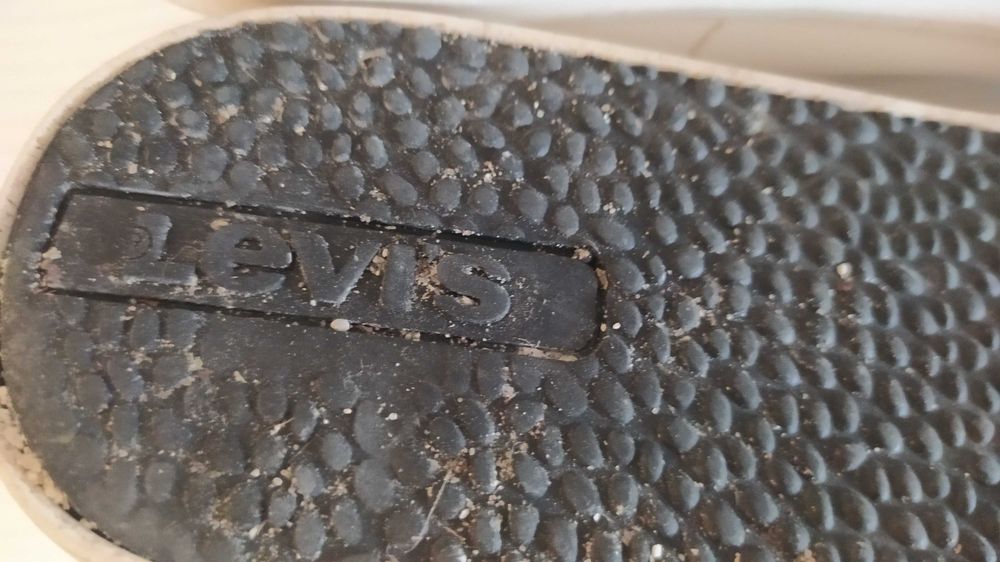 LEVI’S кожени бели кецове/маратонки №40