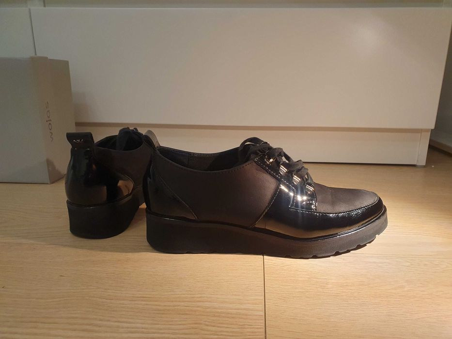 Vând pantofi casual Wojas