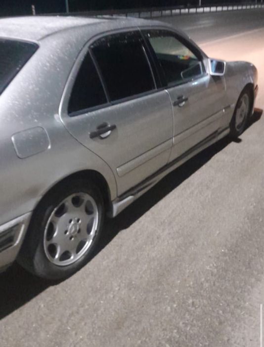 Продам мерседес в рабочем состоянии