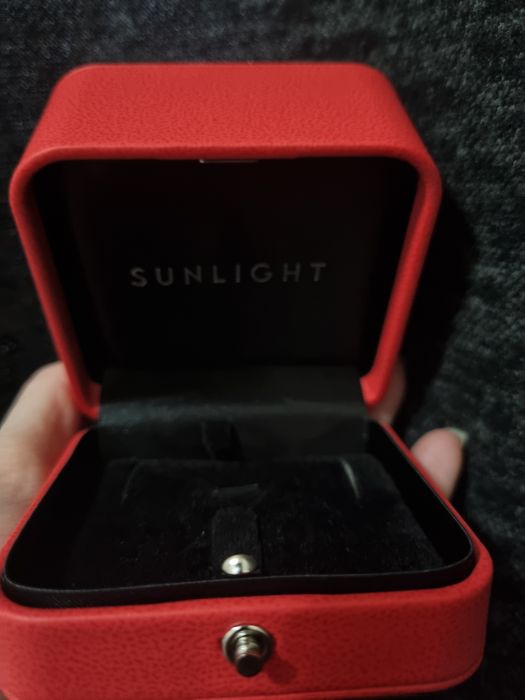 Золотое кольцо с бриллиантами и топазом