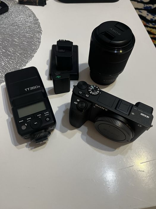 Sony A6500 + 28-70 OSS + Godox TT350S + 3 baterii + Card 64GB | 15.000 cadre