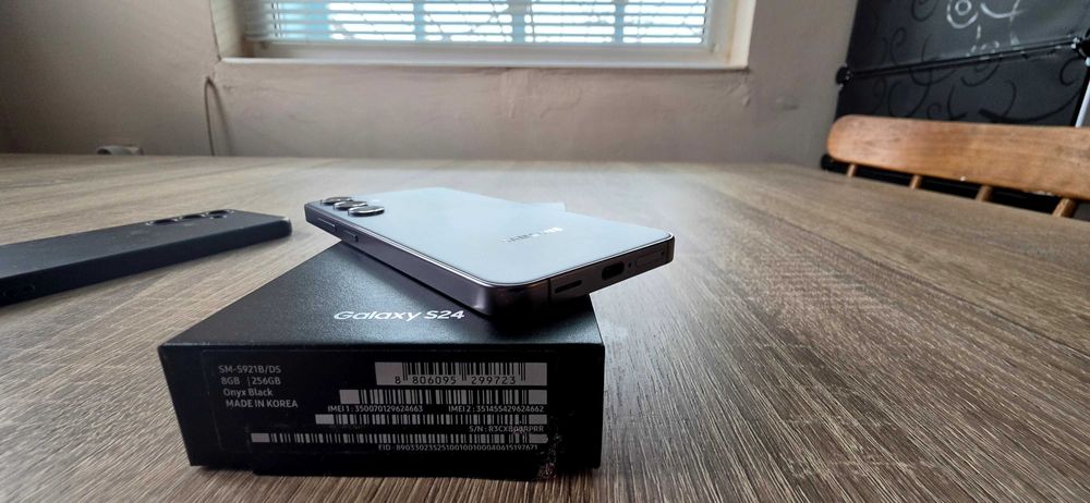 Samsung s24 256GB с оставаща гаранция