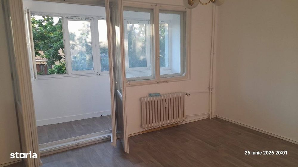 3 camere 2 balcoane, 3 min metrou Gorjului. 112500 euro