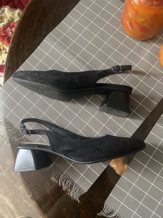 Продам туфли лодочки