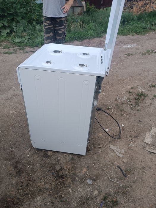 Продам газовую плиту