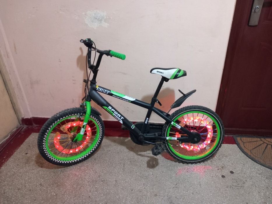 Bicicleta cu lumini